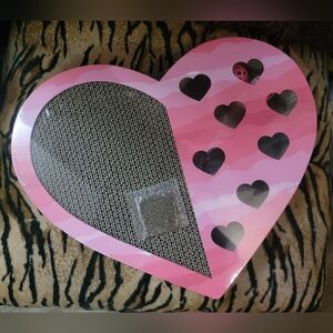 Heart-Shaped Cat Cardboard Scratcher w Balls Pink Paws N Claws New Valentines